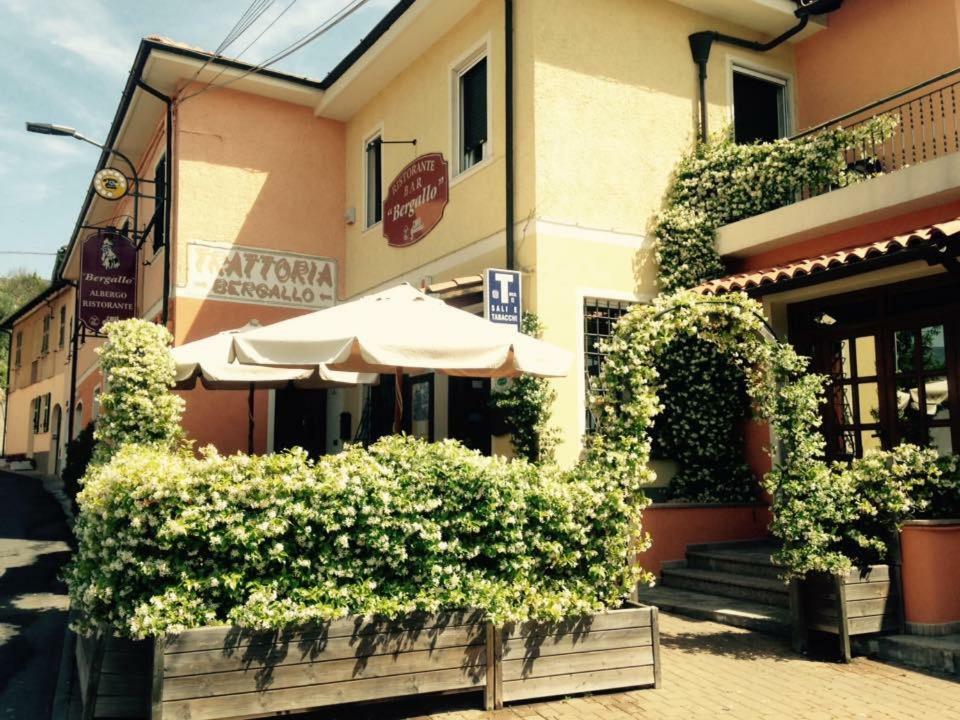 Albergo Ristorante Bergallo Tovo San Giacomo Exteriör bild